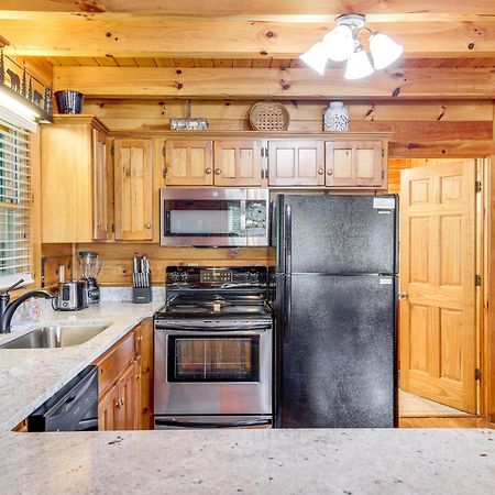 Pigeon Forge Cabin Premier Location And Hot Tub Exterior foto