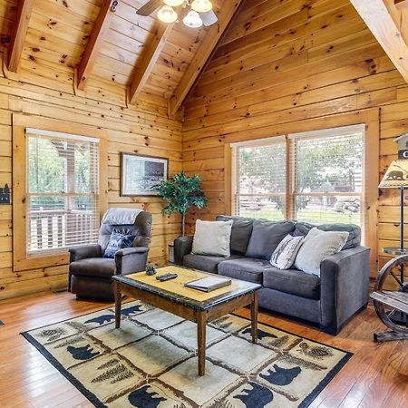 Pigeon Forge Cabin Premier Location And Hot Tub Exterior foto