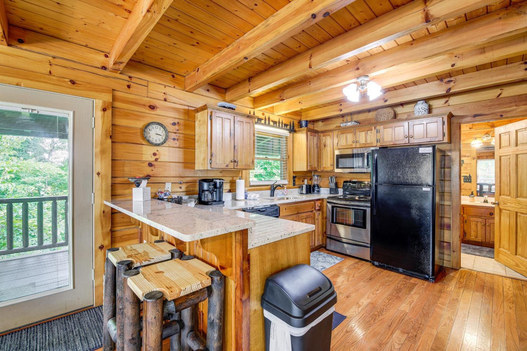 Pigeon Forge Cabin Premier Location And Hot Tub Exterior foto