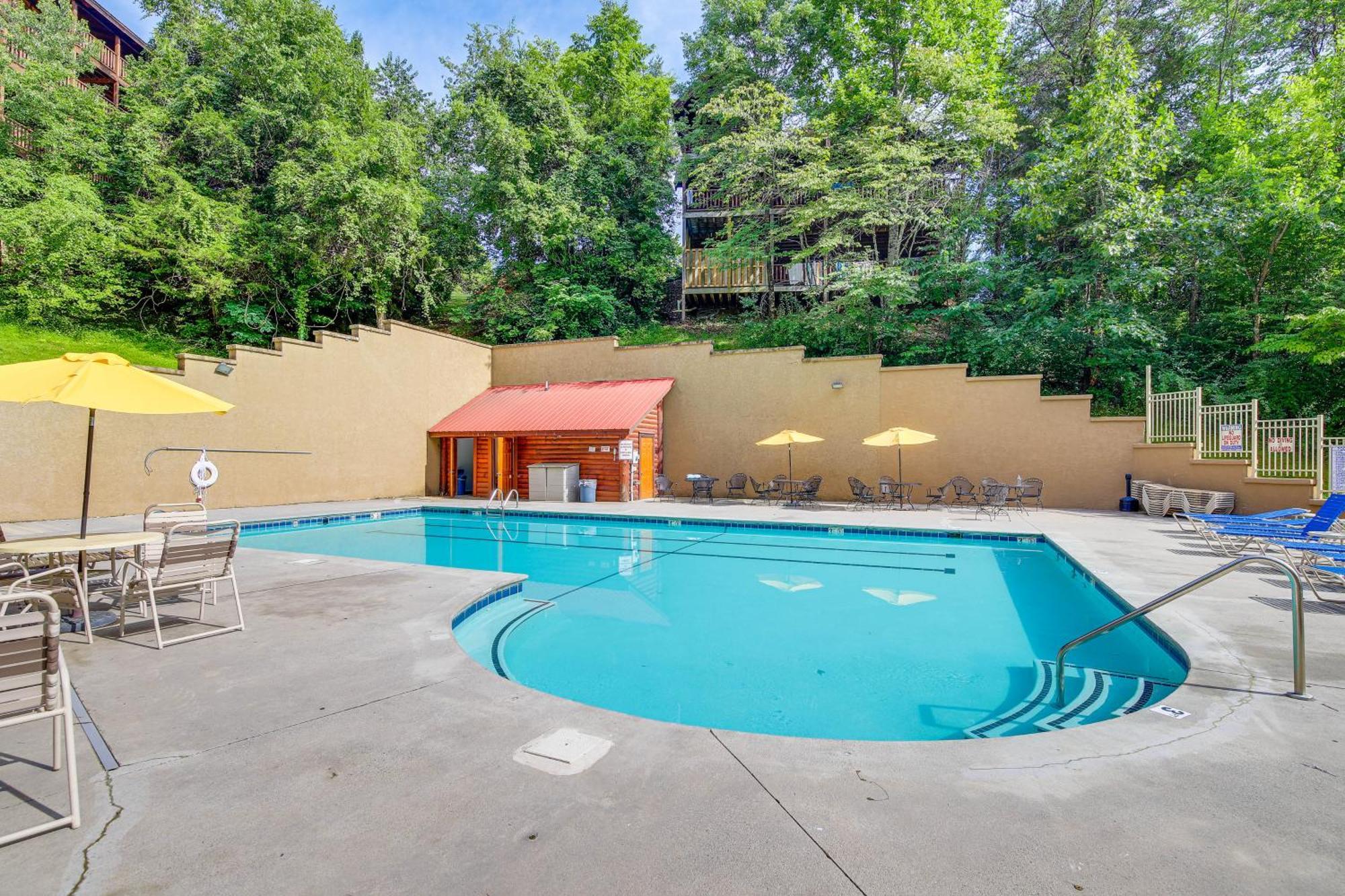 Pigeon Forge Cabin Premier Location And Hot Tub Exterior foto