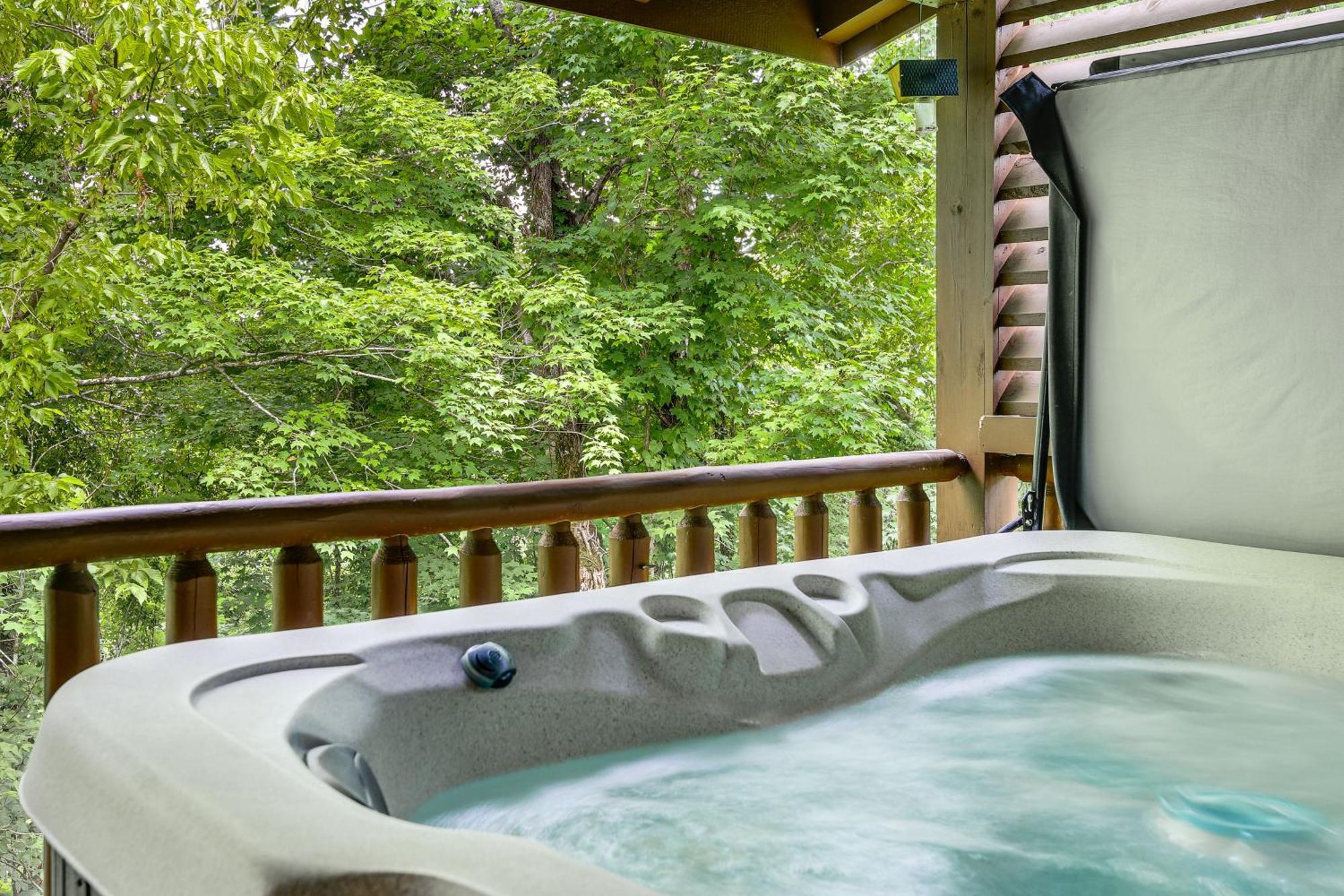 Pigeon Forge Cabin Premier Location And Hot Tub Exterior foto